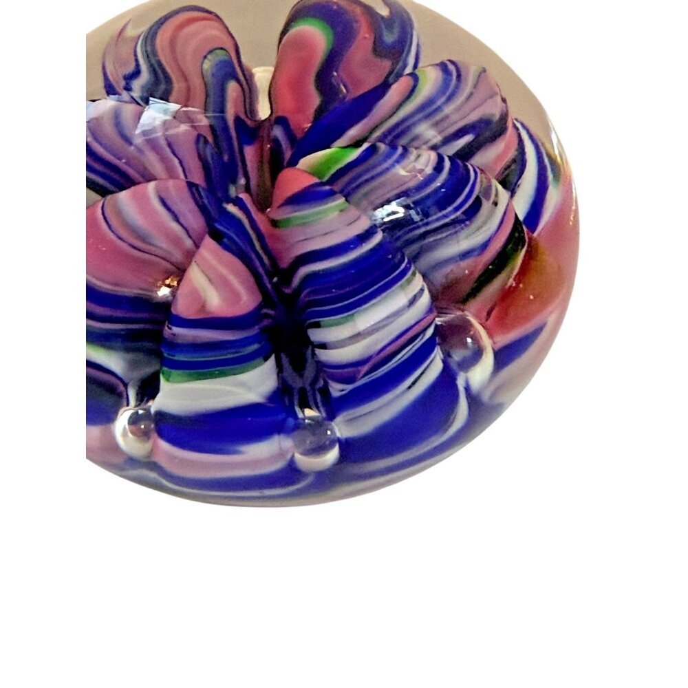 Art Glass Paperweight Signed Joe St. Claire, Ribbon Crimp blue, pink, white - Picture 6 of 10